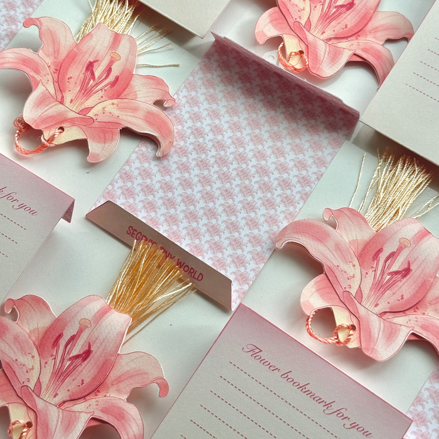 Lily Flower Bookmark No.01